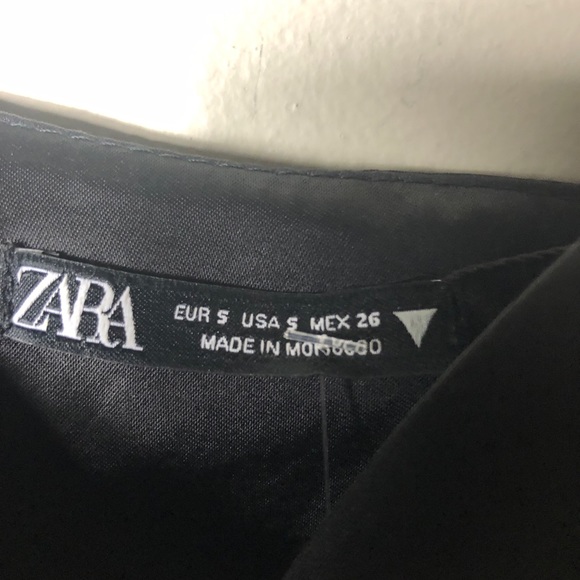 SOLD” SOLD “NWT Black satin crop top, ruched sides. SIZE: SMALL - Picture 8 of 8